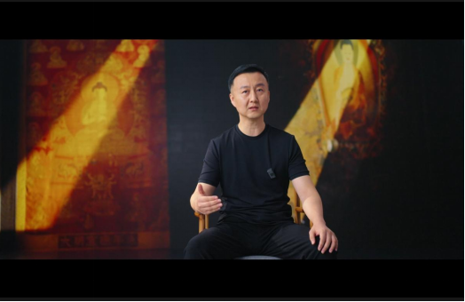 李巍的儿子李舒迦谈父亲的收藏经历。 李巍的儿子李舒迦谈父亲的收藏经历。