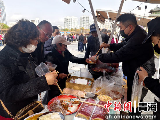 图为活动现场。李隽 摄 图为活动现场。李隽 摄