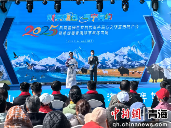 图为活动现场。李隽 摄 图为活动现场。李隽 摄