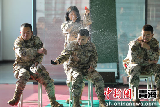 图为游戏数字炸弹。曹展 摄 图为游戏数字炸弹。曹展 摄