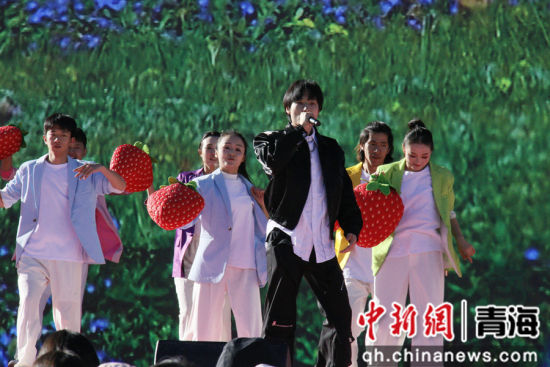 图为启动仪式上的节目表演。陈宗淇 摄 图为启动仪式上的节目表演。陈宗淇 摄