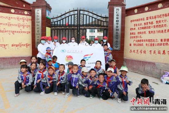 ͼΪ�ຣ�����ѧʦ����ͬ���н�����������������˻���ຣ�����ѧ��ͼ