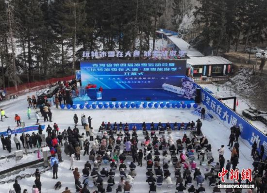 ͼΪ�����ຣʡ���Ľ��ѩ�˶����ߡ���ת��ѩ�ڴ�ͨ����ѩ���μ�����Ļʽ�ֳ���(���˻���Ƭ) ����������