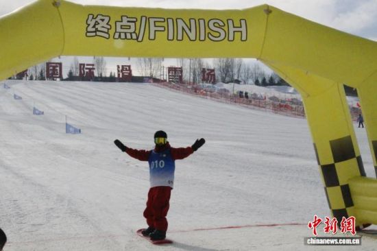 ͼΪ����ѡ�ִ�Խ�յ㡣����� ��