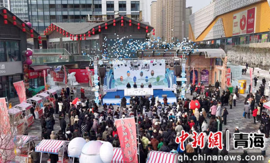 图为航拍活动现场。 汪丽摄 图为航拍活动现场。 汪丽摄