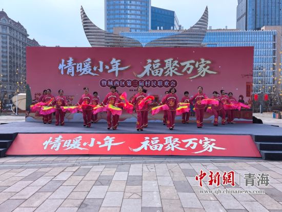 图为演出现场。李隽 摄 图为演出现场。李隽 摄