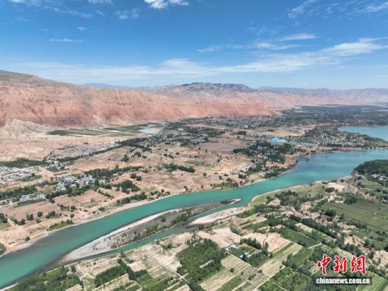 ����ͼΪ2023��8��18�գ������ຣʡ������ѭ�������������ؾ��ڻƺӡ�(���˻���Ƭ)��������