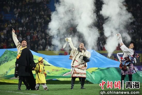 ͼΪ���������ݵ���ְ��Ա��������Ľ�Ŀ���࿪Ļʽ��������ý��ͼ