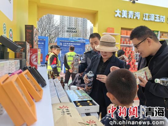 ͼΪ�����ֳ�չ�������ο͡�������ý��ͼ