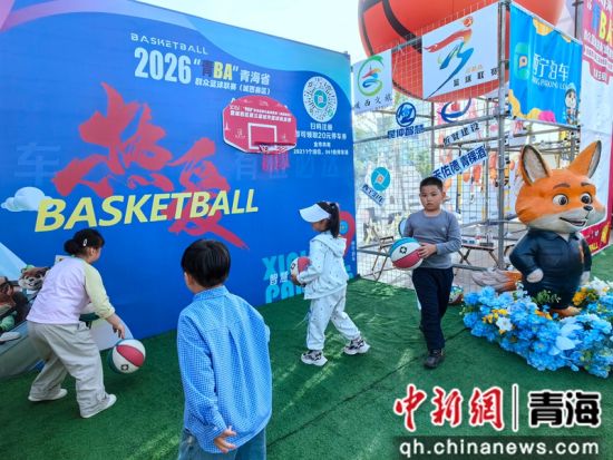 图为活动现场。李隽 摄 图为活动现场。李隽 摄