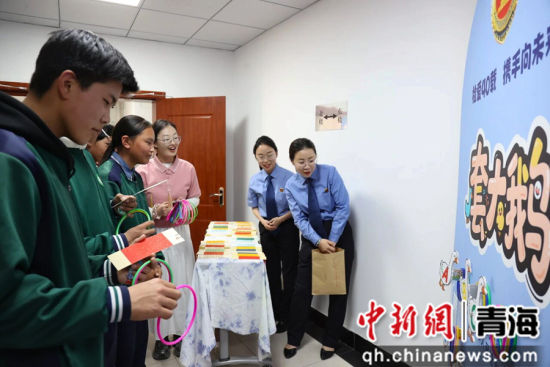 图为检察开放日活动现场。青海省检察院供图 图为检察开放日活动现场。青海省检察院供图