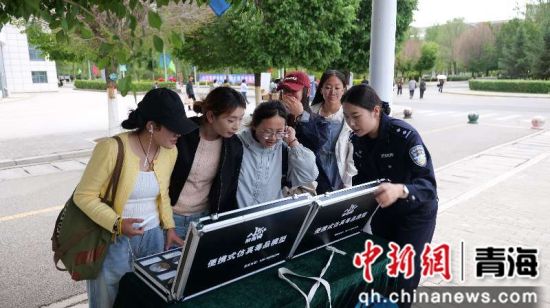 图为活动现场。马仰 摄 图为活动现场。马仰 摄