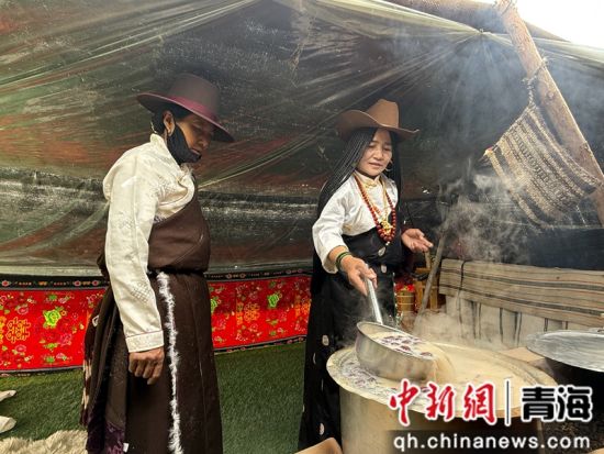 图为刚察县游牧文化展示体验。李隽 摄 图为刚察县游牧文化展示体验。李隽 摄