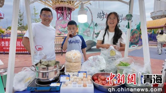 图为展销本土农特产品。湟中区委宣传部供图 图为展销本土农特产品。湟中区委宣传部供图