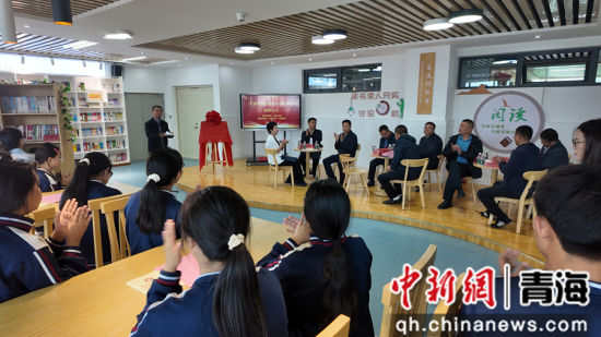 图为《中华人民共和国民族团结进步促进法》专题分享会现场。果洛州民领办供图 图为《中华人民共和国民族团结进步促进法》专题分享会现场。果洛州民领办供图