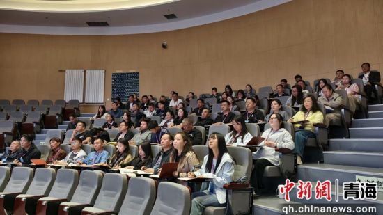 图为开班仪式现场。何倩楠 摄 图为开班仪式现场。何倩楠 摄