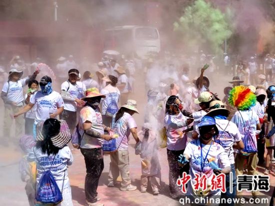 图为活动现场。坎布拉景区供图 图为活动现场。坎布拉景区供图