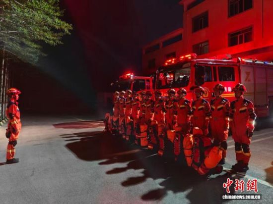 图为海西州消防救援支队集结。 青海消防供图 图为海西州消防救援支队集结。 青海消防供图