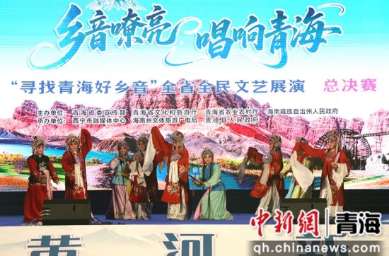 图为参赛选手参加戏曲曲艺比赛。 张忠苹 摄 图为参赛选手参加戏曲曲艺比赛。 张忠苹 摄