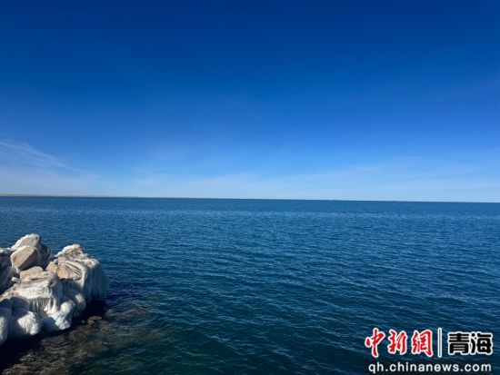 图为青海湖。孙睿 摄 图为青海湖。孙睿 摄