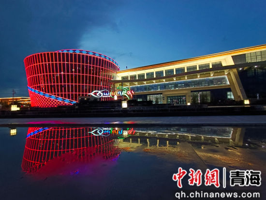 图为海南州藏文信息技术研究中心。海南州总工会 供图 图为海南州藏文信息技术研究中心。海南州总工会 供图