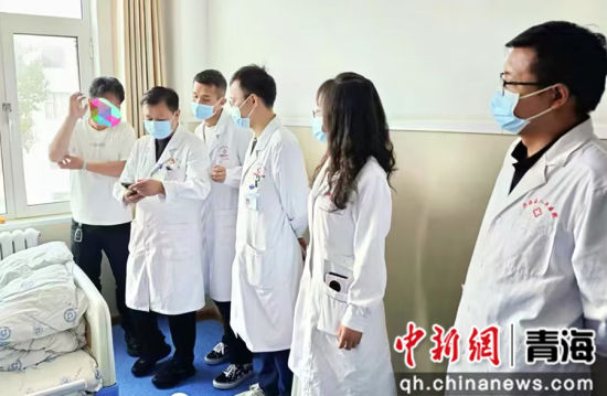 图为西宁市第一人民医院兴海县医疗帮扶队开展工作。西宁市第一人民医院供图 图为西宁市第一人民医院兴海县医疗帮扶队开展工作。西宁市第一人民医院供图