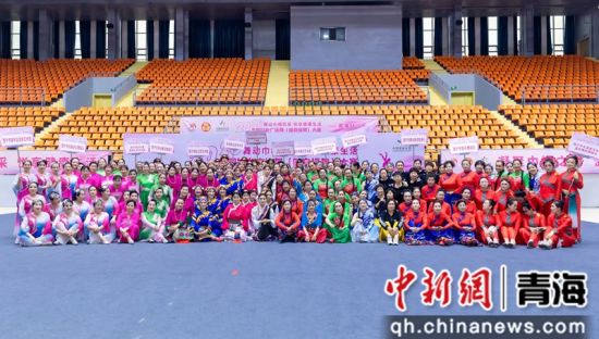 图为比赛现场。赵永魁摄 图为比赛现场。赵永魁摄