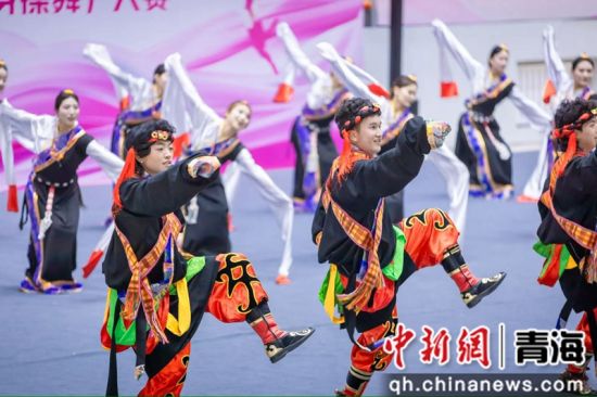 图为比赛现场。赵永魁摄 图为比赛现场。赵永魁摄