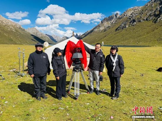 图为开机仪式现场。孙睿 摄 图为开机仪式现场。孙睿 摄