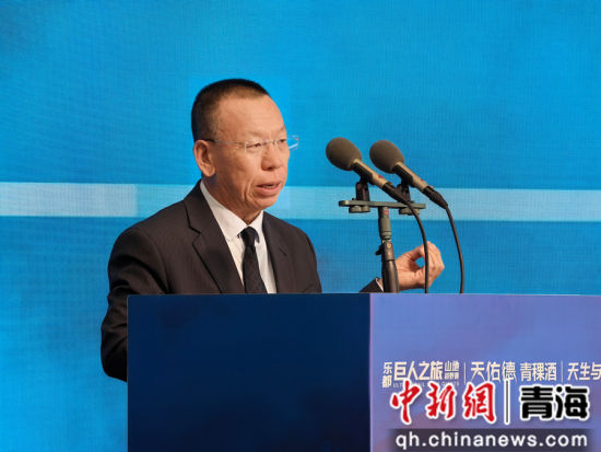 图为青海互助天佑德青稞酒股份有限公司董事长李银会致辞。张海雯摄 图为青海互助天佑德青稞酒股份有限公司董事长李银会致辞。张海雯摄