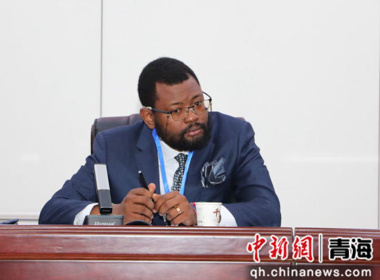 图为济南大学喀麦隆籍博士、副教授KOUADJO TCHEKWAGEP JEAN JACQUES。青海职业技术大学供图 图为济南大学喀麦隆籍博士、副教授KOUADJO TCHEKWAGEP JEAN JACQUES。青海职业技术大学供图