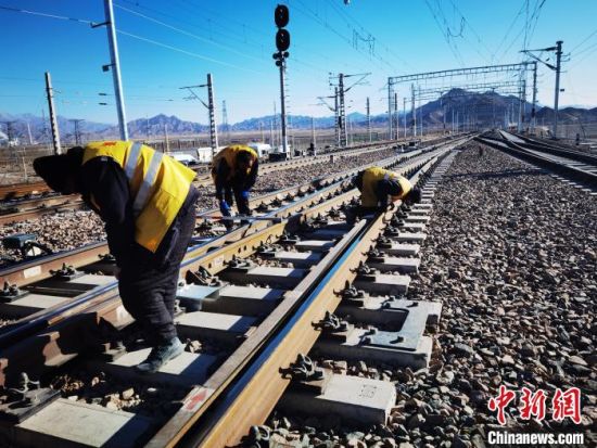 青海德令哈5.8级地震 青藏铁路部分区间限速开行