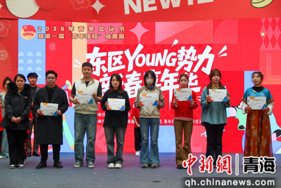 ͼΪ�ֳ��䷢������ҹУ����ѧԱ������֤�顣Ѧ�� ��