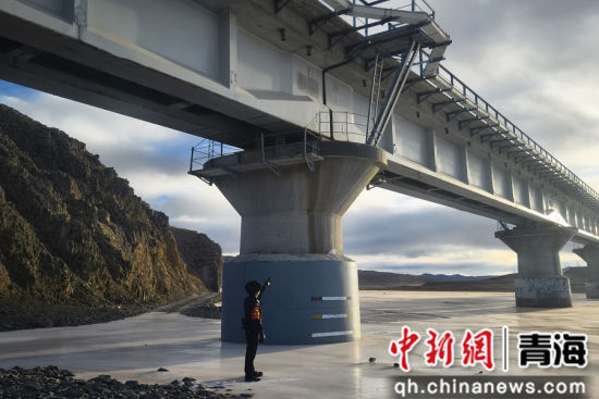 ͼΪ2026�괺���ڼ䣬������վ�ɳ�����Ѳ����·��ʩ�豸�� �����·�����ָ��ľ��������ͼ