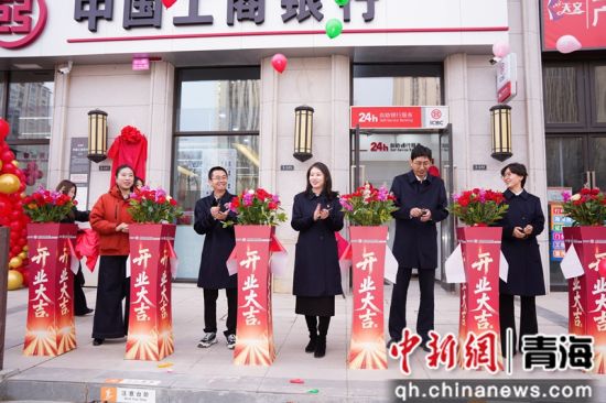 ͼΪ��ҵ�ֳ���������������ʱ�����֧�й�ͼ