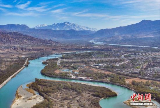 2025��4��12�գ������ຣʡ����ػƺӰ��ϴ��ⰻȻ��(���˻���Ƭ) ������������ ��