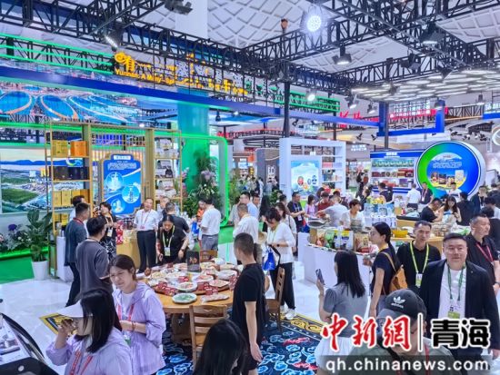 ͼΪ�������ϵ��ຣ�ݡ��ຣʡ��������ͼ