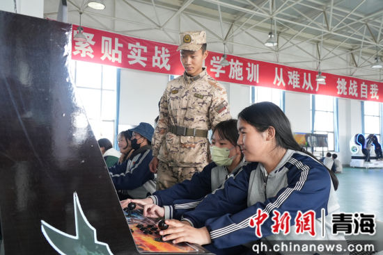 ͼΪѧ�����������豸�� ��������