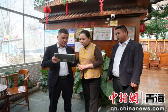 ͼΪũ���ֶ�֧�й�����Ա�������ŶԽ��˽�ũ���־�Ӫ�����Ŵ���������ƻ ��