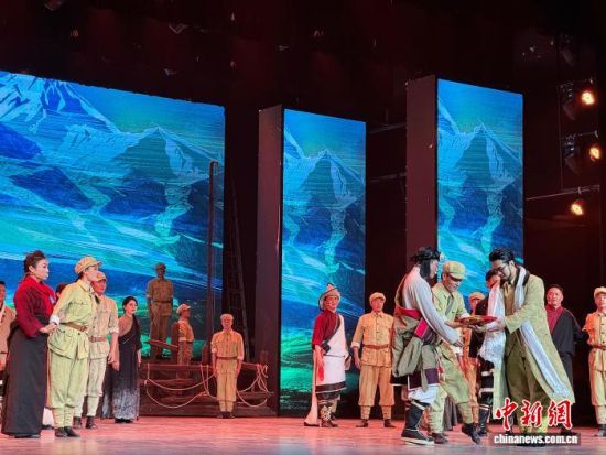 ͼΪ�����龰����ʫ�����塤���塷һĻ������� ��