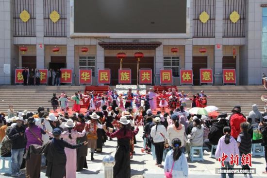 ͼΪ�����崫ͳ����չ���ֳ������ϼ ��